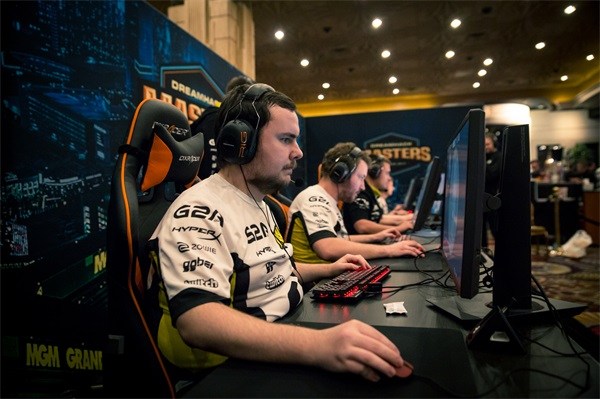 分析家们提 分析家们提