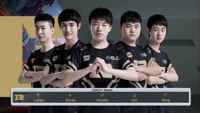 球闻名的足 球闻名的足