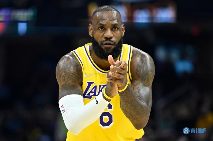 跑动里被重 跑动里被重